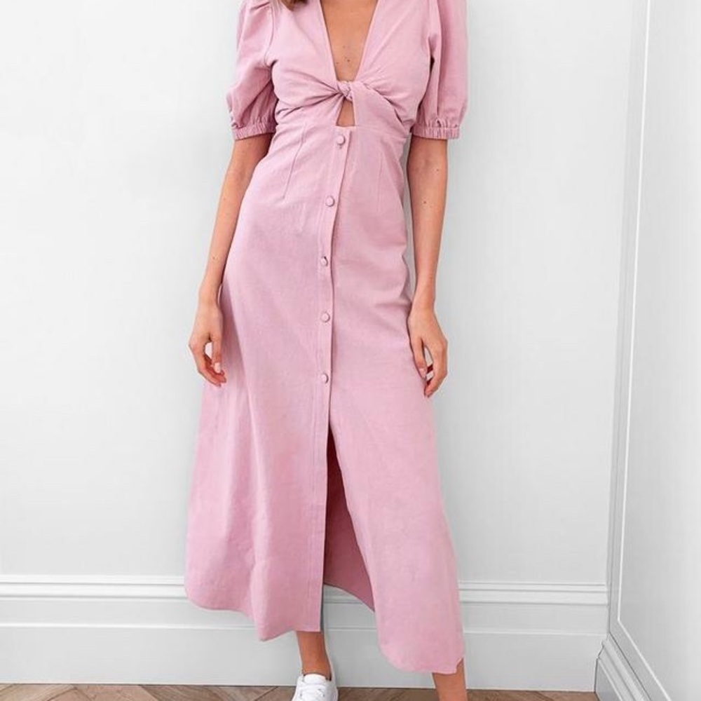 Nasty Gal cut out v-neck button down maxi dress in soft pink US size 0. NWT
